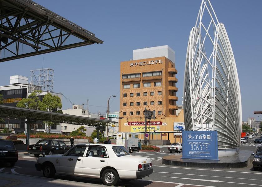 Tottori Yonago Exterior Detail