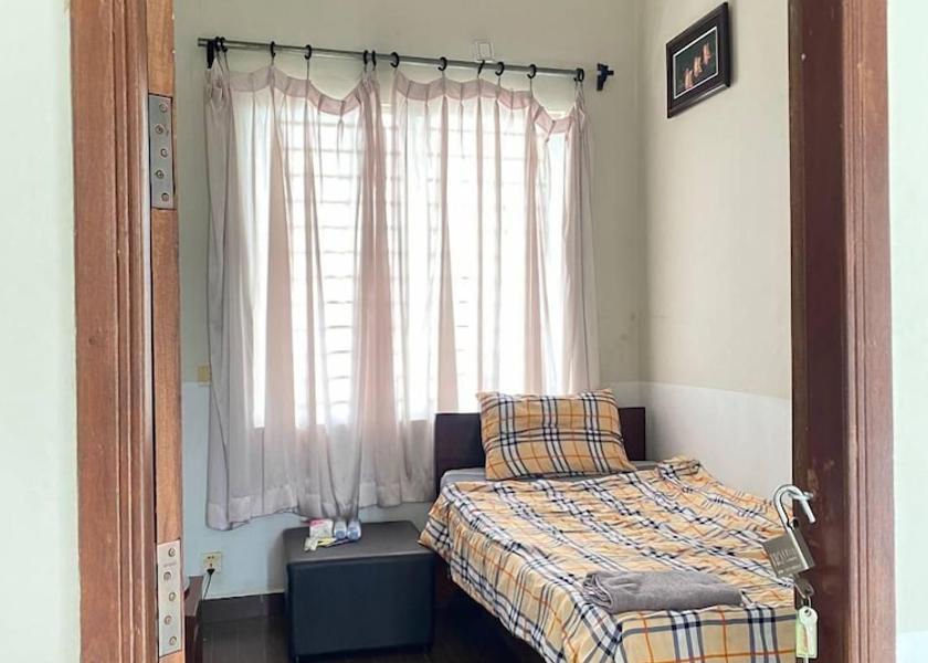 Kandal Phnom Penh Room