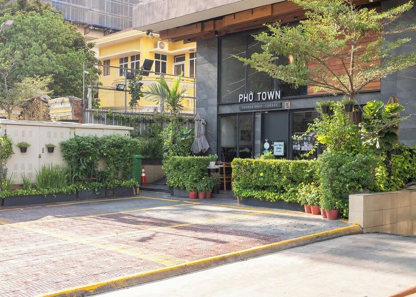 Kandal Phnom Penh Exterior Detail