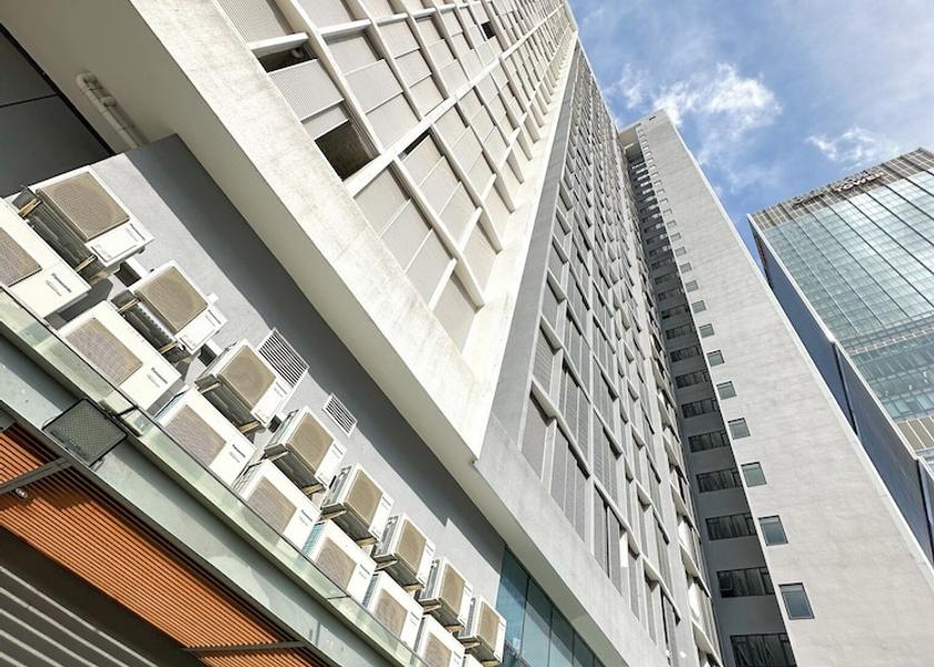 Kandal Phnom Penh Exterior Detail