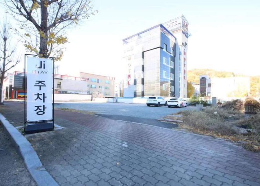 North Gyeongsang Gyeongju Parking