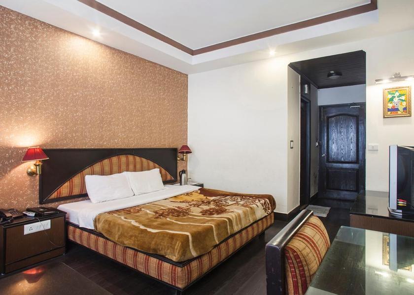 Uttarakhand Dhanaulti Deluxe Room