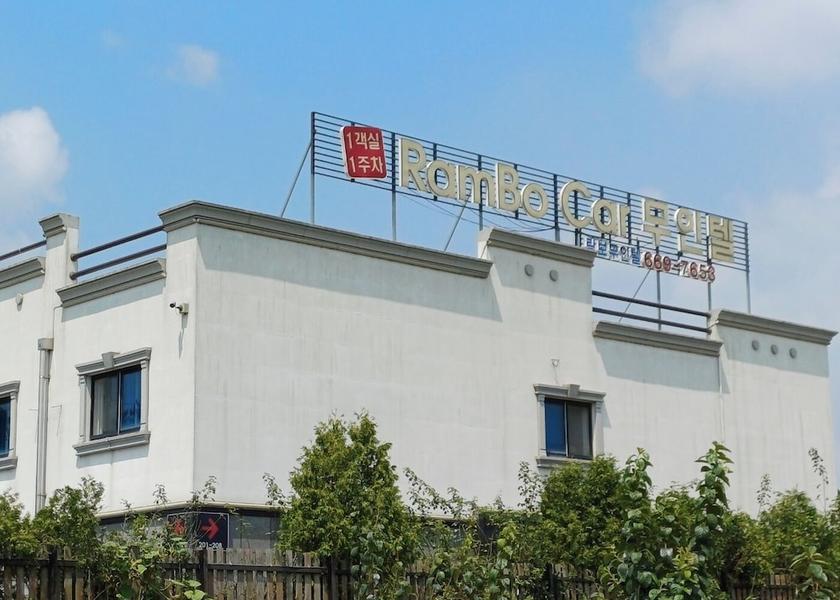 South Chungcheong Seosan Exterior Detail