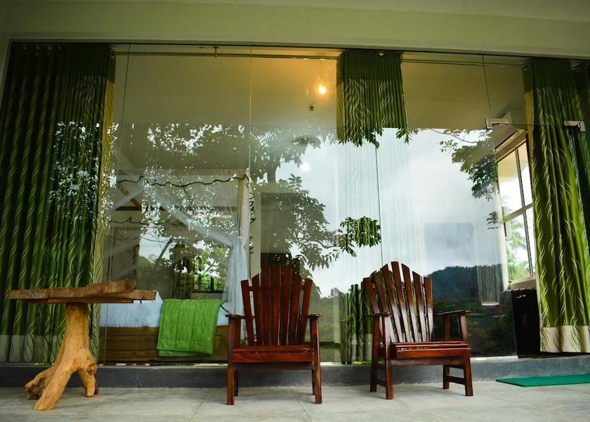 Matara District Deniyaya Exterior Detail