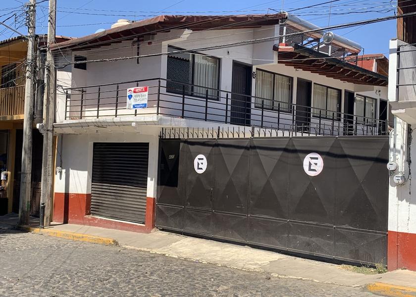 Mexico, Estado de Valle de Bravo Facade