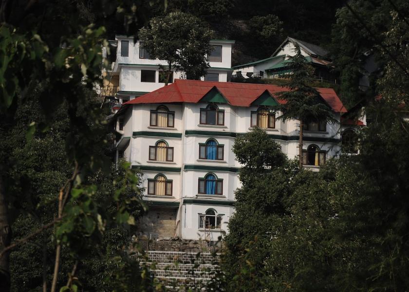 Himachal Pradesh Dalhousie Front of property