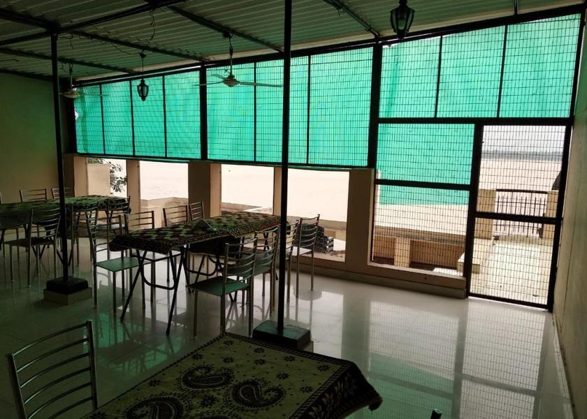 Uttar Pradesh Varanasi Exterior view