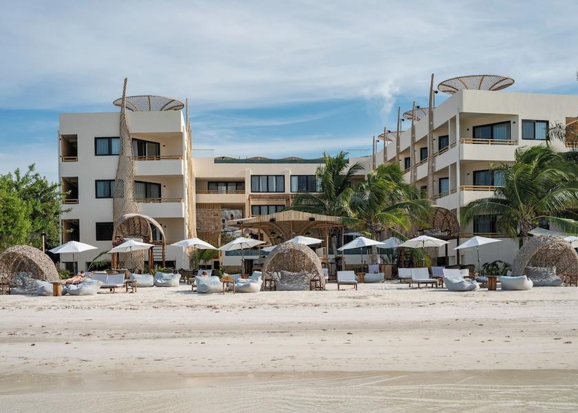 Quintana Roo Isla Holbox Front of property