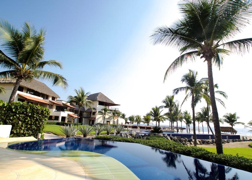 Guerrero Zihuatanejo Exterior Detail