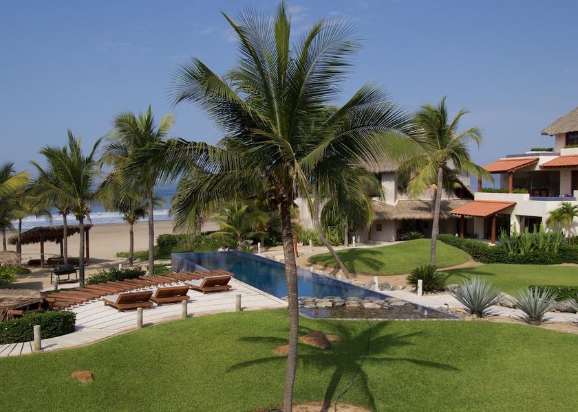 Guerrero Zihuatanejo Exterior Detail