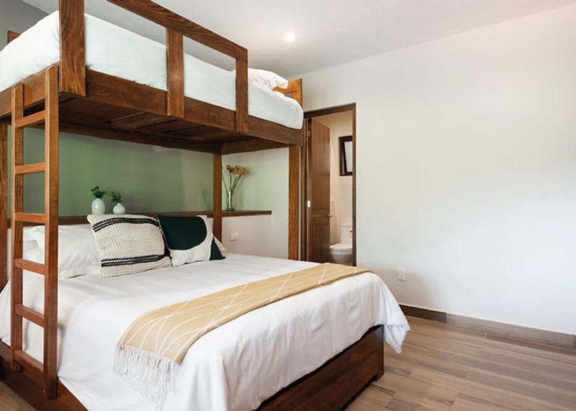 Mexico, Estado de Valle de Bravo Room