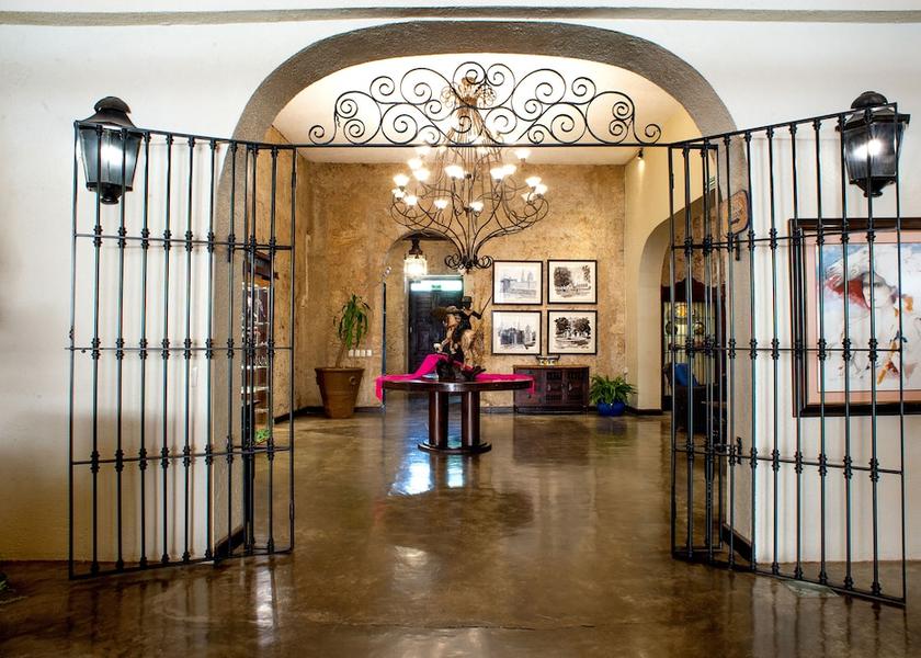 Nuevo León Santiago Lobby