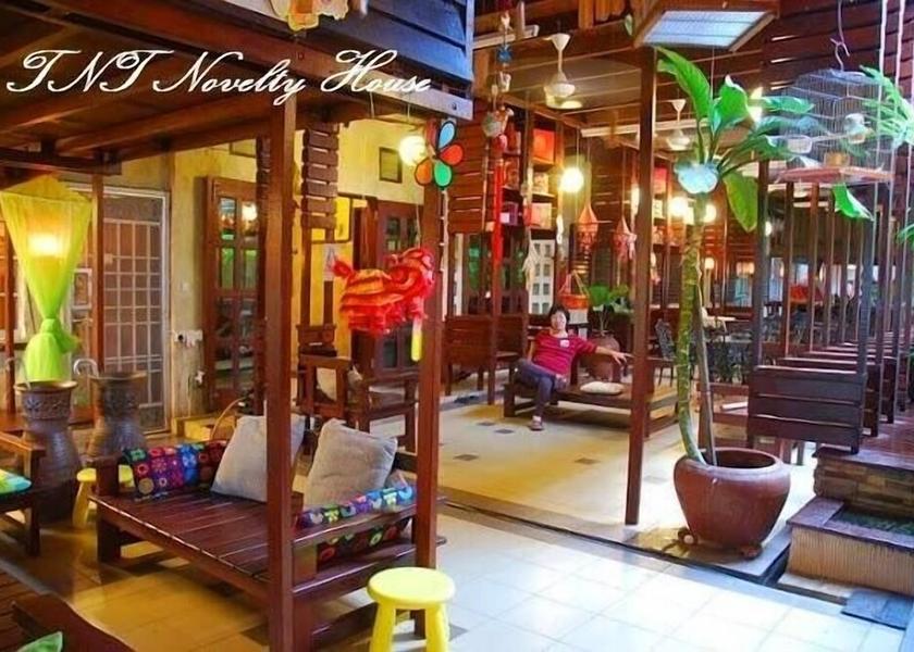 Perak Teluk Intan Interior Entrance