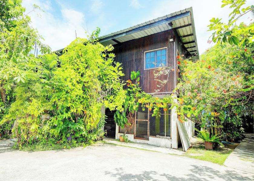 Sabah Tuaran Exterior Detail