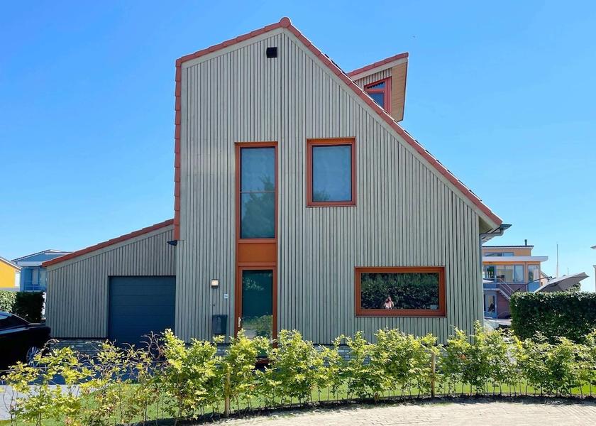 Friesland Heeg Exterior Detail