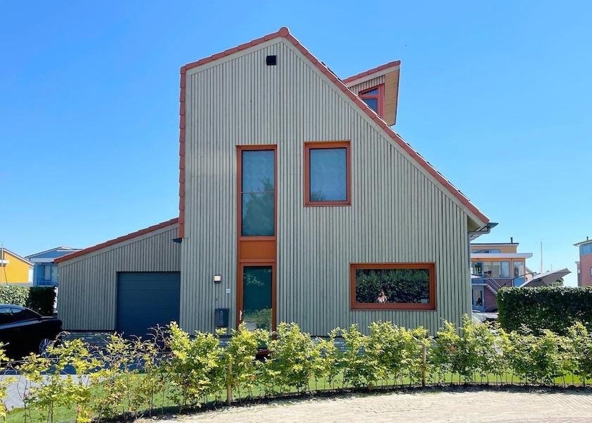 Friesland Heeg Exterior Detail