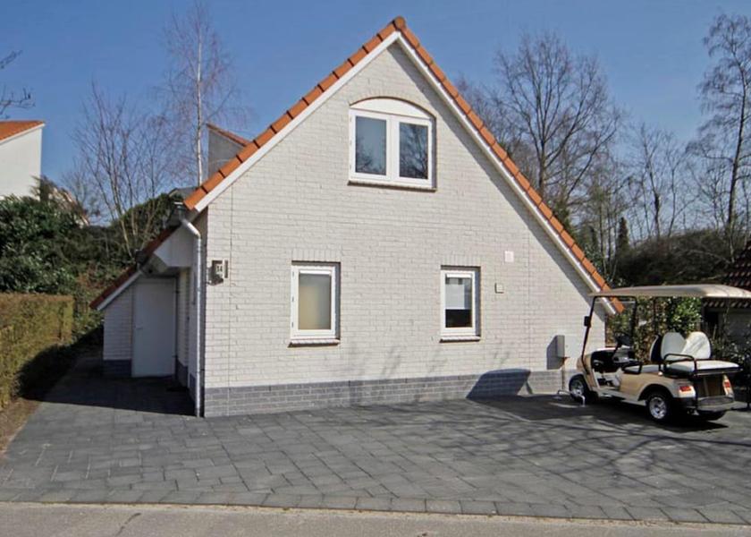 Limburg Arcen Exterior Detail