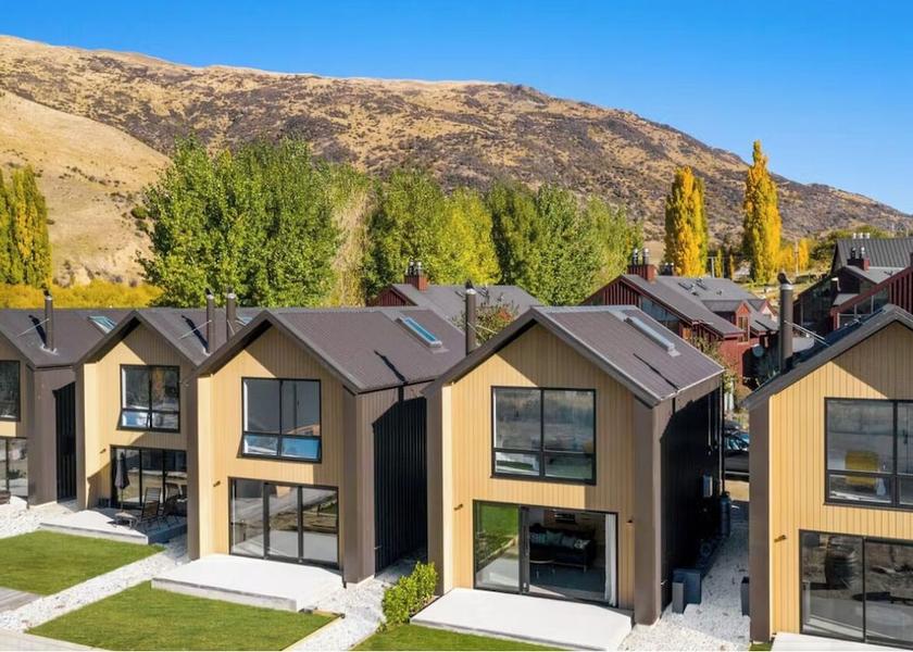 Otago Cardrona Exterior Detail