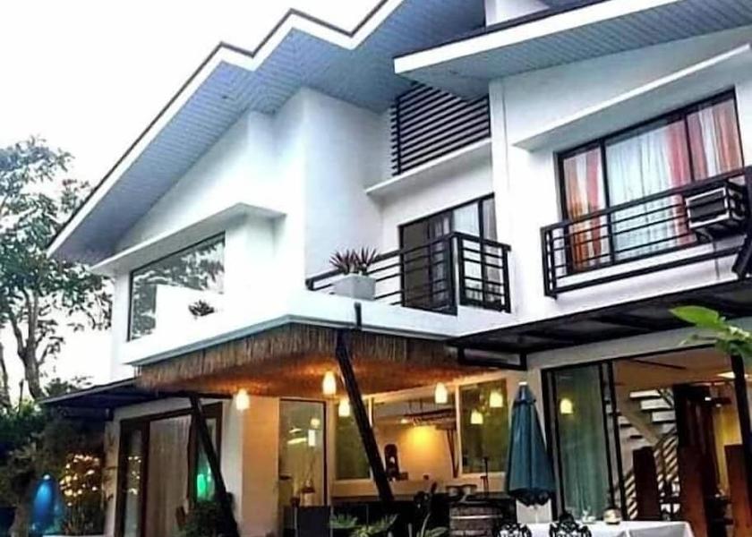 Calabarzon Taytay Exterior Detail