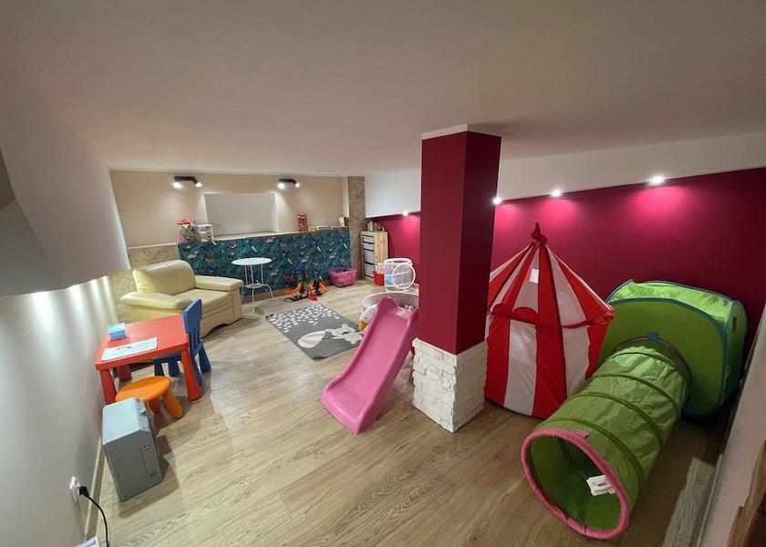 Children's play area - indoor