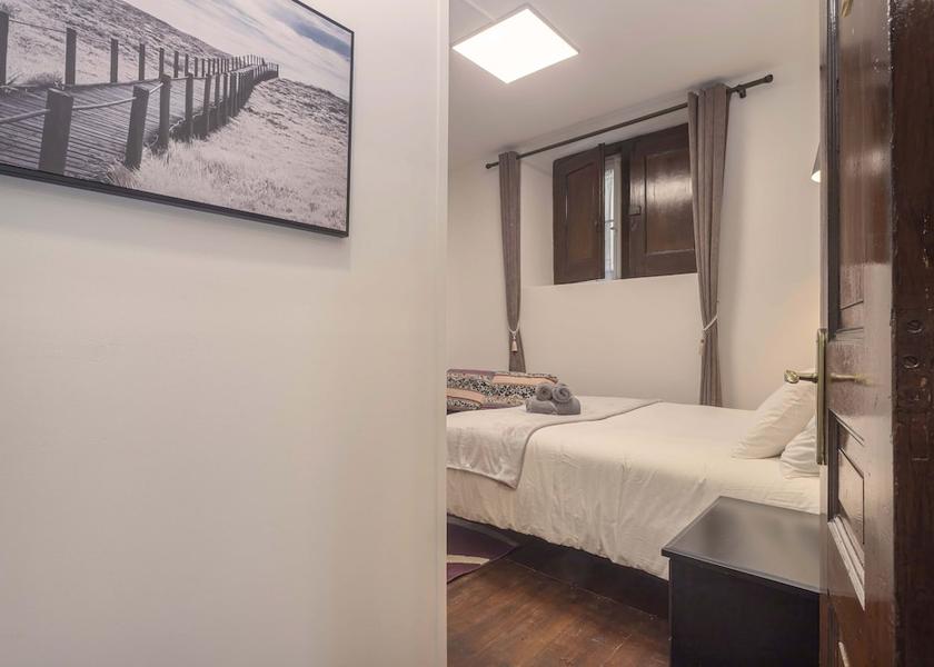  Sintra Room