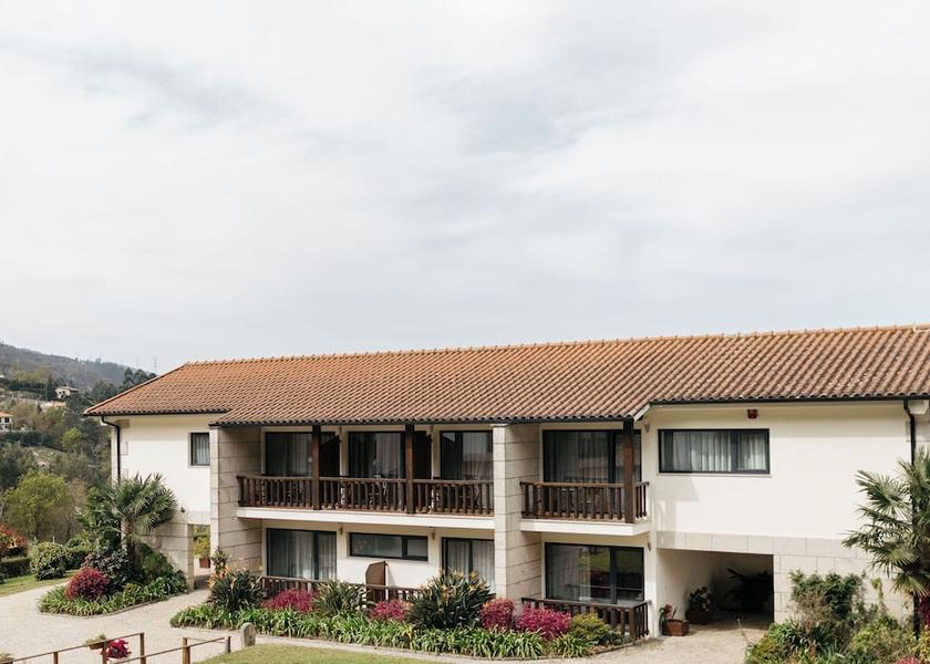 Braga Vieira do Minho Front of property - evening/night