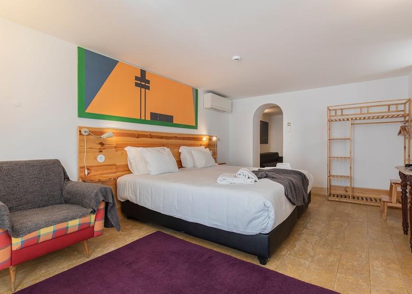  Sintra Room
