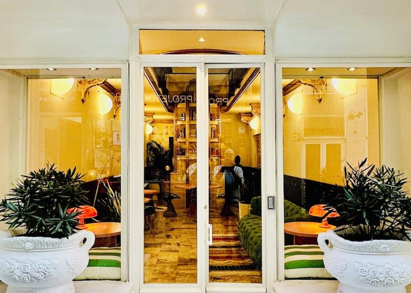 Porto Porto Interior Entrance