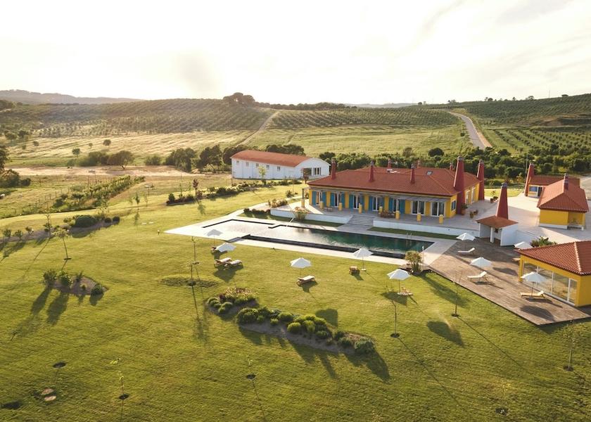 Santarém Rio Maior Exterior Detail