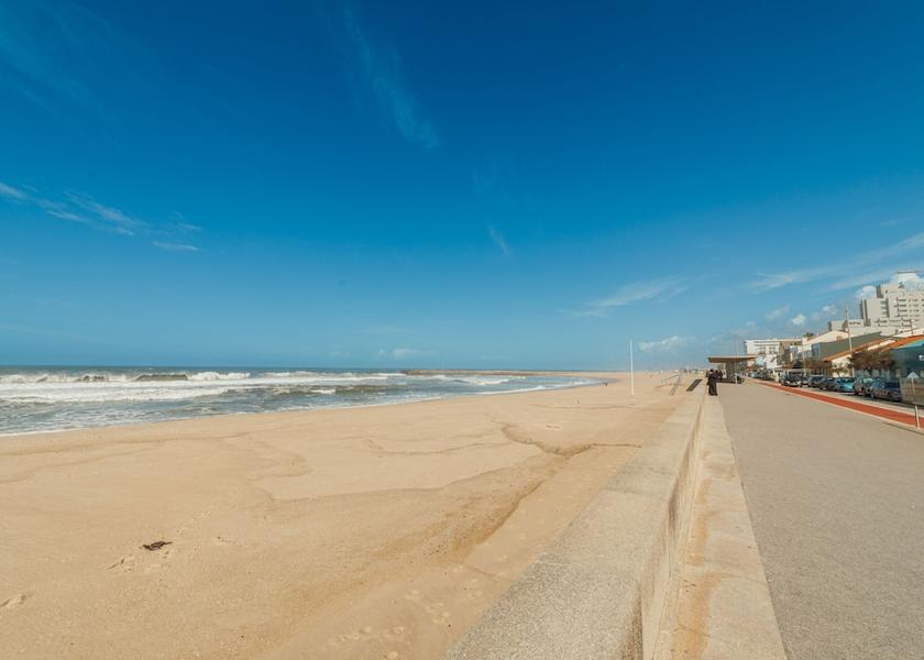 Aveiro Espinho Room