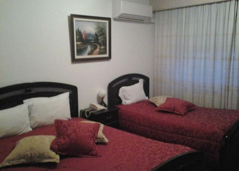 Guarda Guarda Room