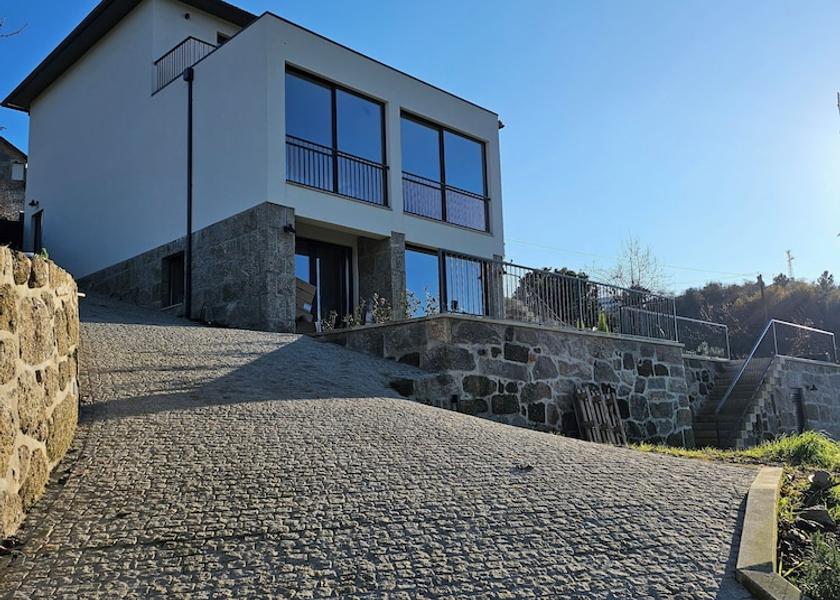 Viseu Resende Exterior Detail