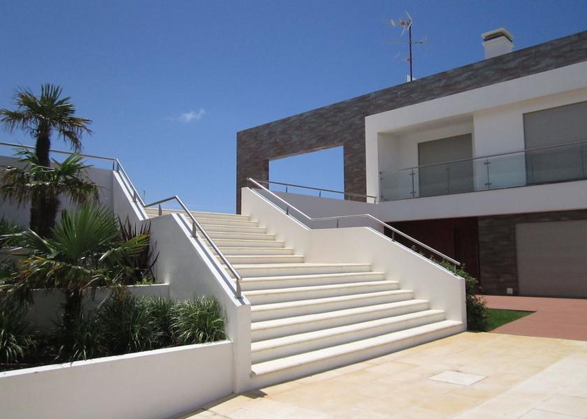  Lourinha Exterior Detail