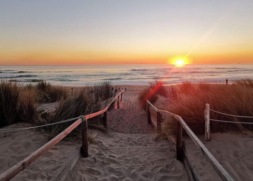 Lisboa Region Almada Beach