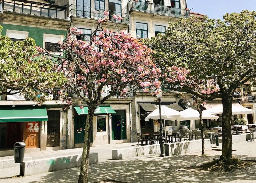Porto Porto Facade