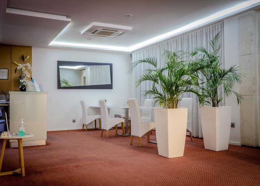 Viana do Castelo Valenca Bar (on property)