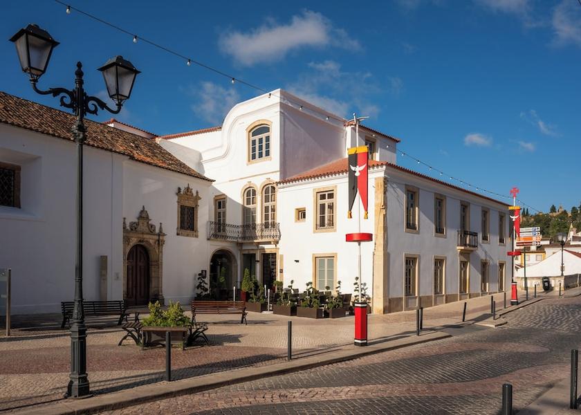 Santarém Tomar Front of property