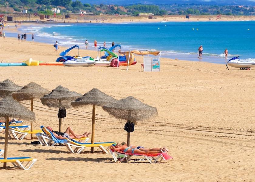 Faro Lagos Beach