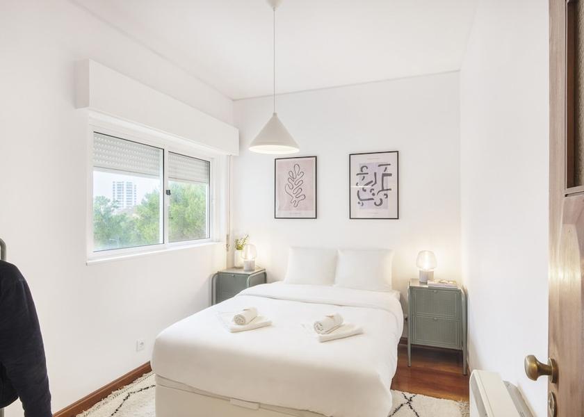  Cascais Room