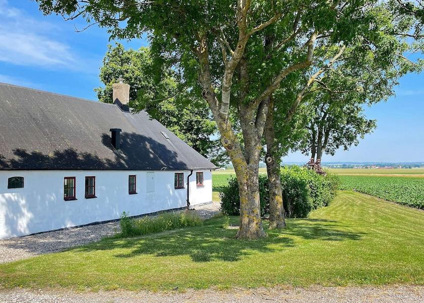 Skåne County Skivarp Exterior Detail