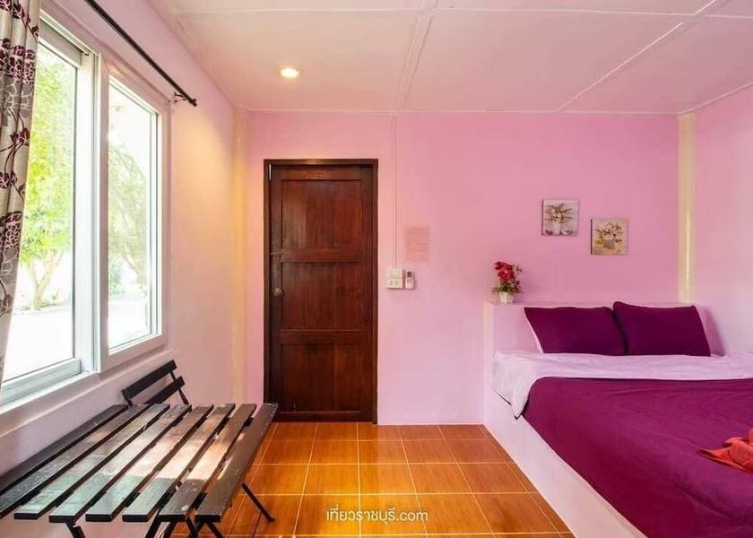 Ratchaburi Province Photharam Room