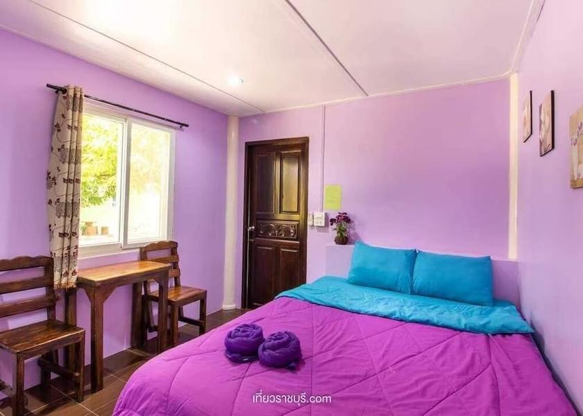 Ratchaburi Province Photharam Room