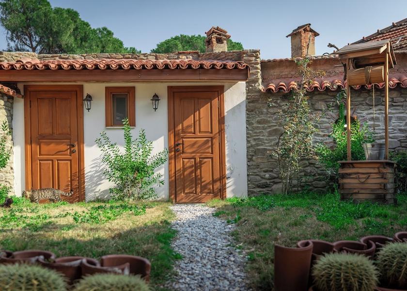 Izmir Ödemiş Exterior Detail