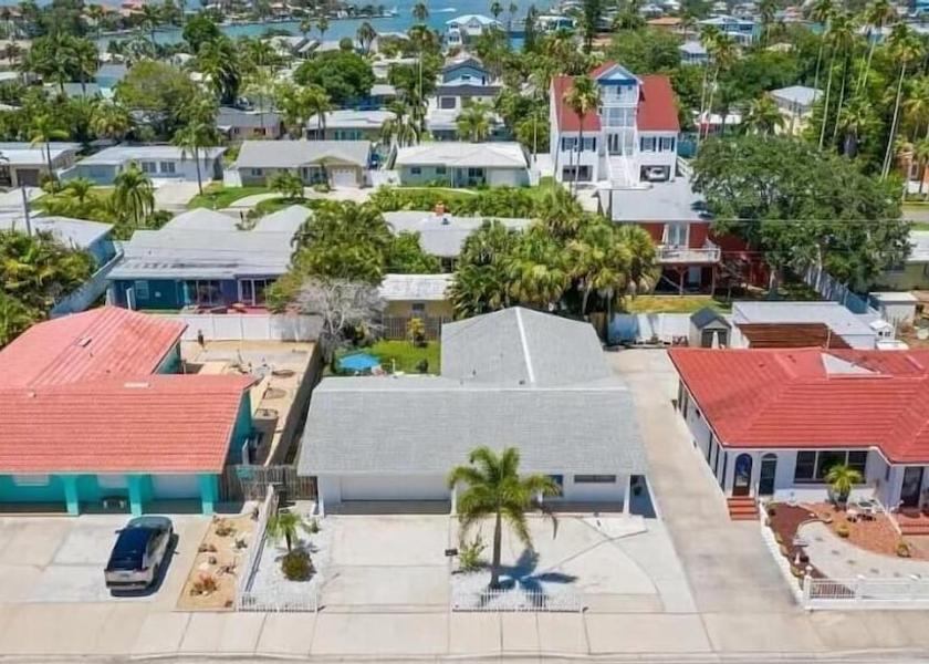 Florida Redington Beach Exterior Detail
