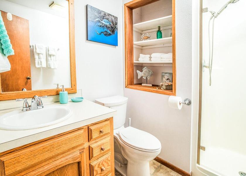 Washington Oak Harbor Room