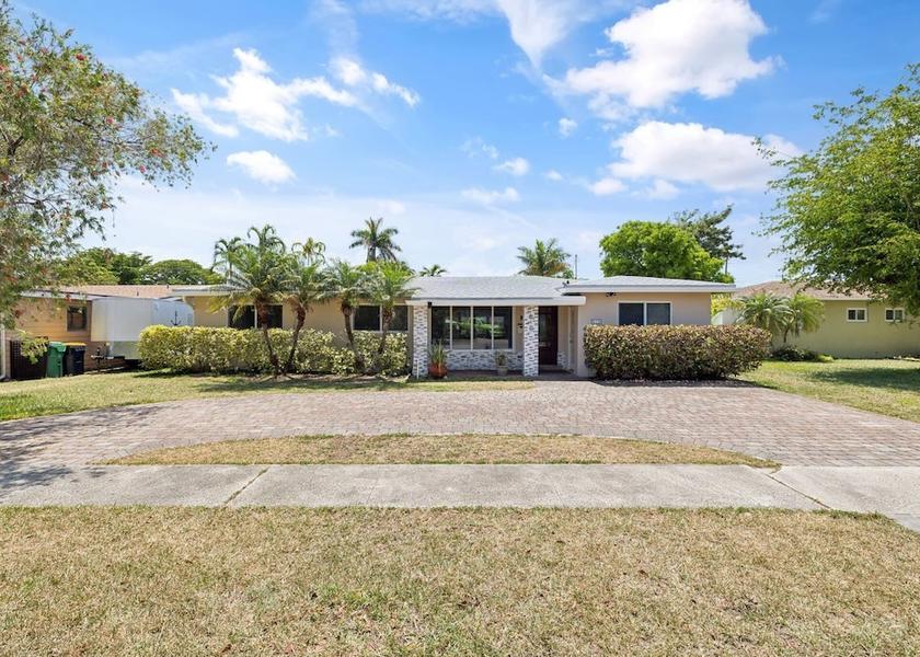 Florida Dania Beach Exterior Detail