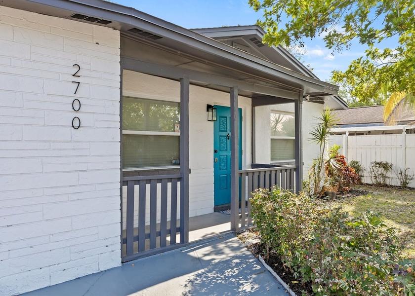 Georgia Palmetto Exterior Detail