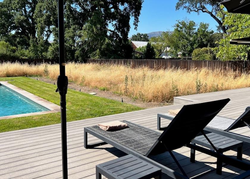 California Geyserville Room