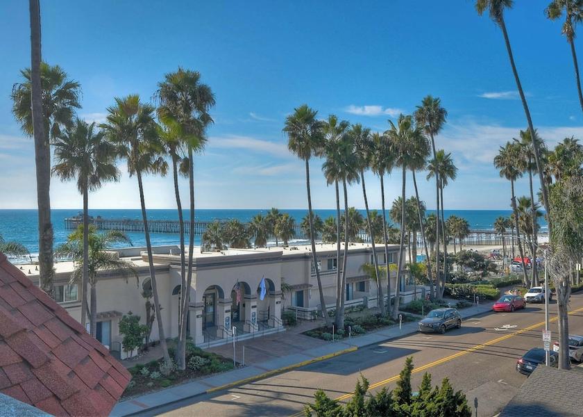 California Oceanside Exterior Detail