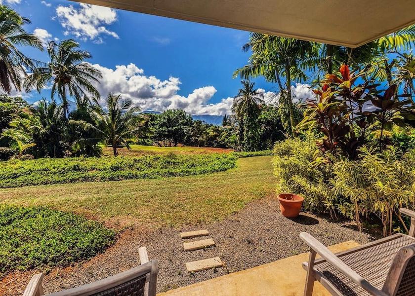 Hawaii Princeville Property Grounds